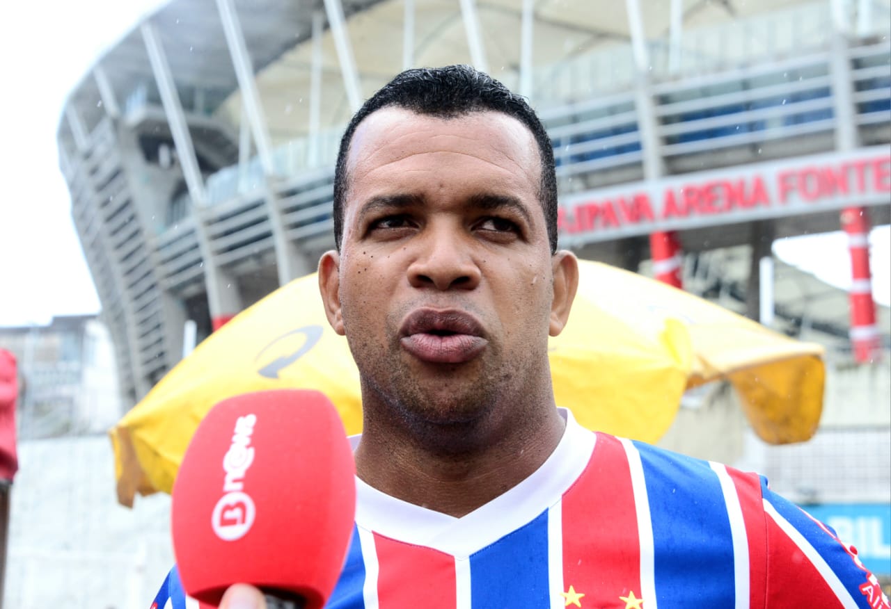 Gilberto Santana marcou presença logo cedo, por volta das 10h, para ficar na resenha com a sua galera. Foto: Dinaldo Silva/BNews