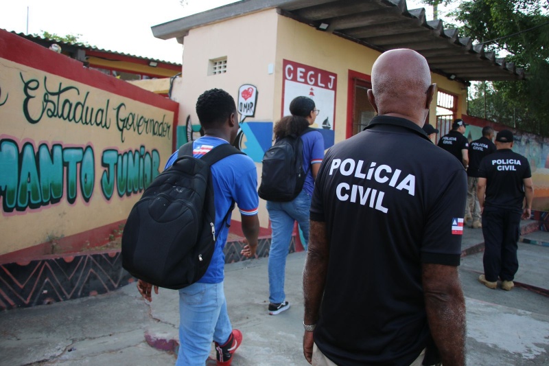 Após as especulações de ataques nas escolas, a Polícia Civil adotou a tática de intensificar as ações. Foto: Tony Silva/Divulgação/Ascom-PC