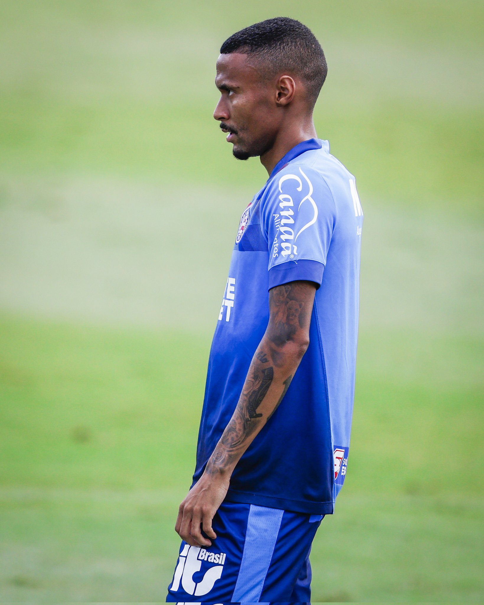 Ademir, no treino do Bahia nesta sexta-feira (21)