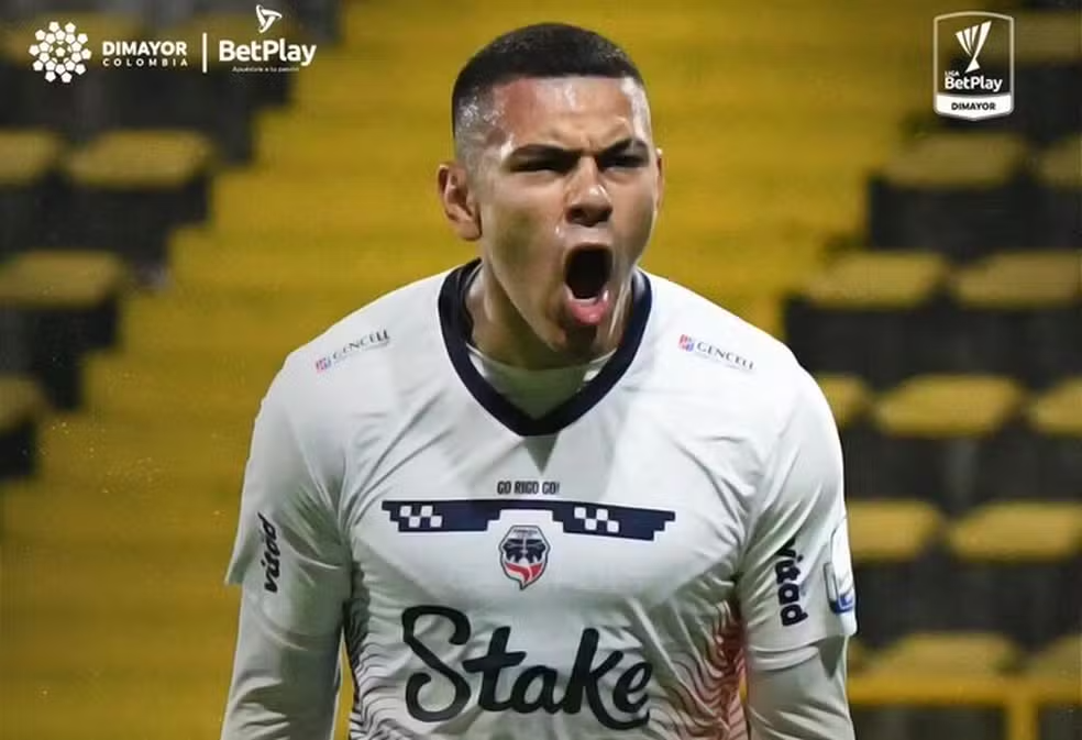 Emilio Aristizábal pelo Fortaleza FC, da Colômbia