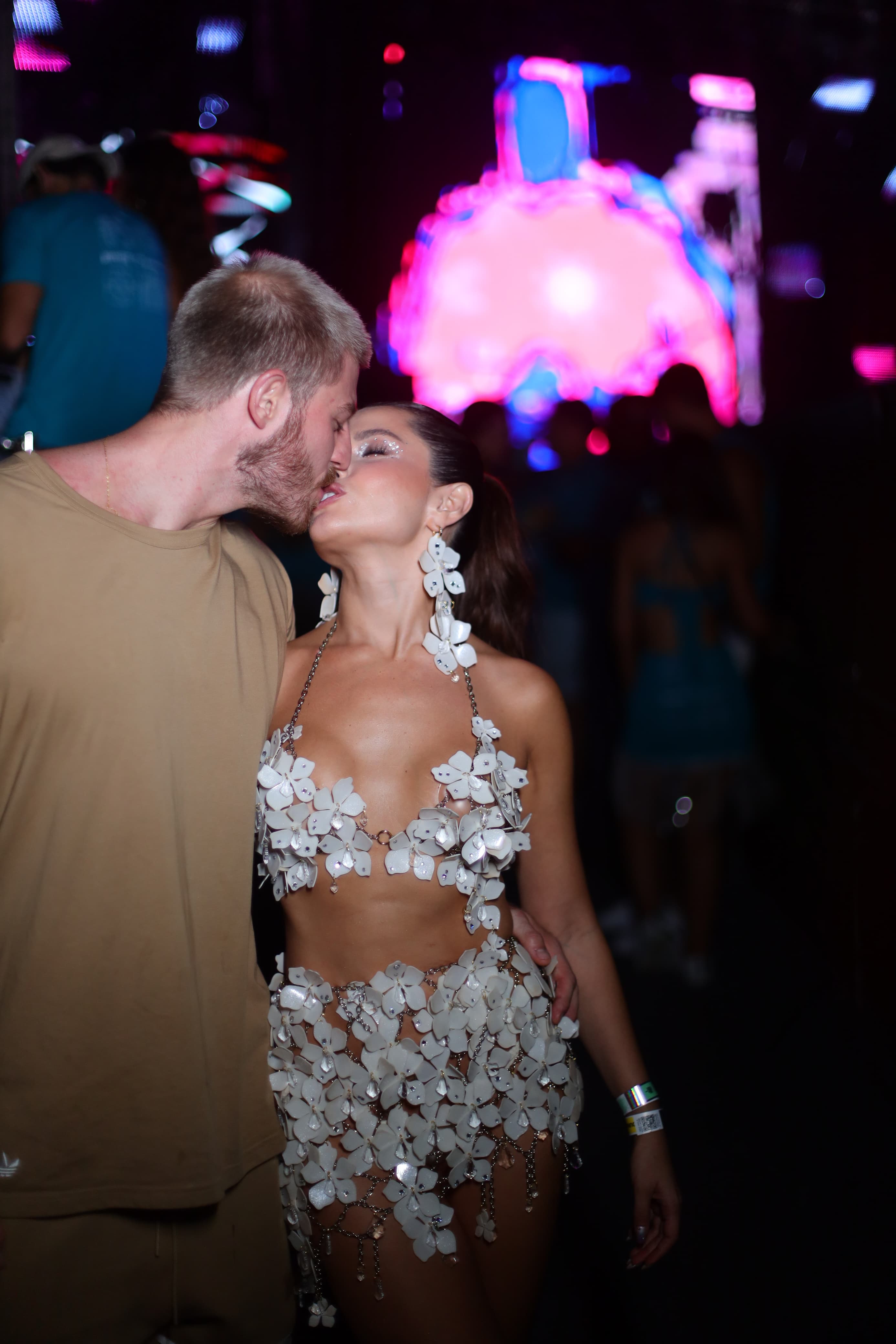 Essa é a primeira vez que os dois curtem o Carnaval de Salvador juntos. No entanto, Juliette já é veterana na festa, tendo participado em anos anteriores tanto em camarotes quanto em trios elétricos comandados por Ivete Sangalo e Claudia Leitte.
