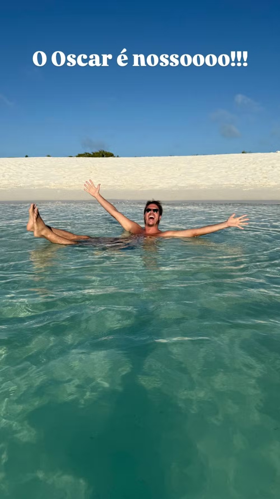Fábio Porchat curte cenário paradisiaco com a namorada — Foto: Reprodução/Instagram