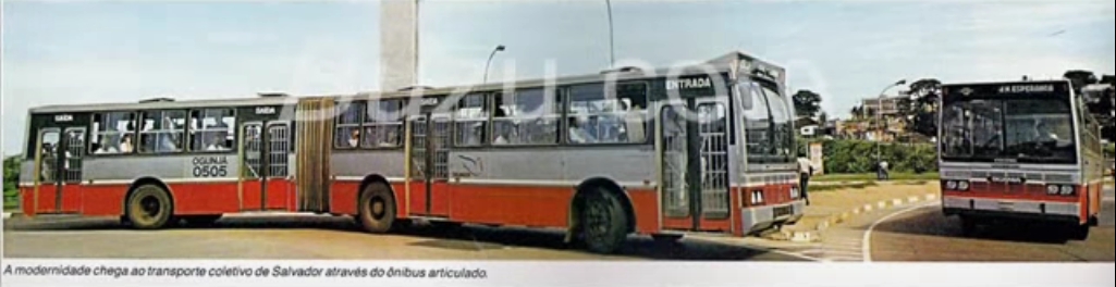 Ônibus articulado da empresa Ogunjá, que operava na antiga Estação Nova Esperança (ENE), atual Estação Pirajá