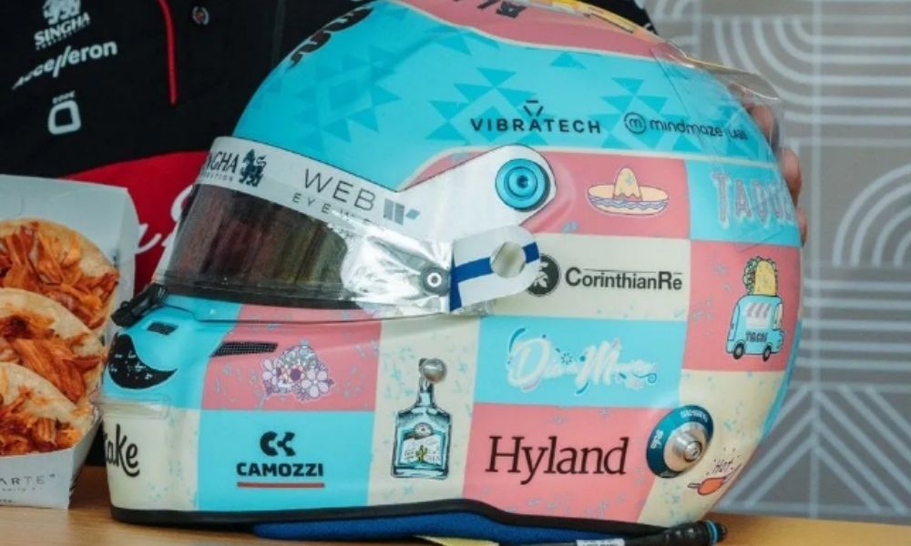 Capacete Valtteri Bottas