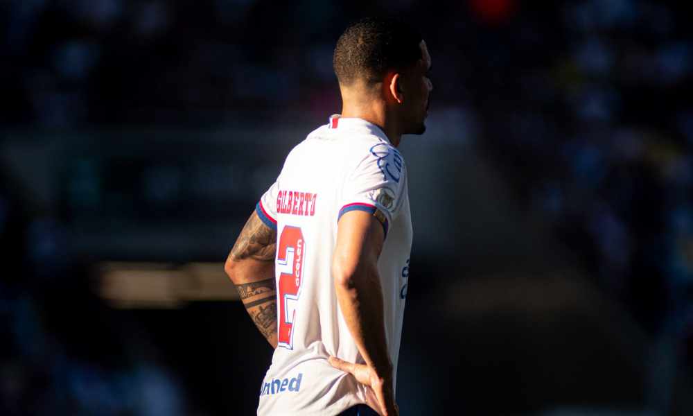 Gilberto, contra o Fluminense, no Maracanã