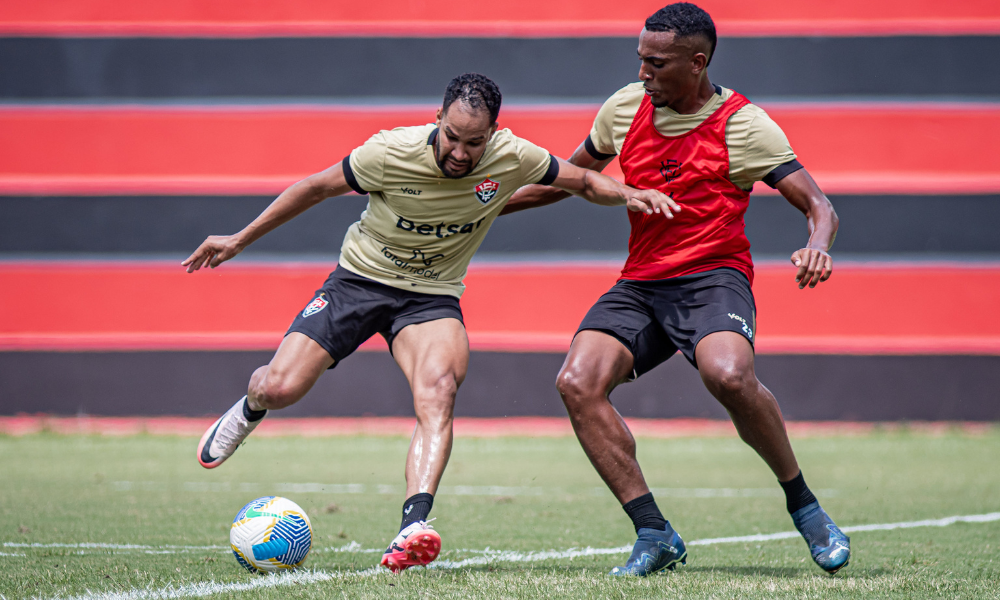 Atacante Everaldo, durante treino do Vitória