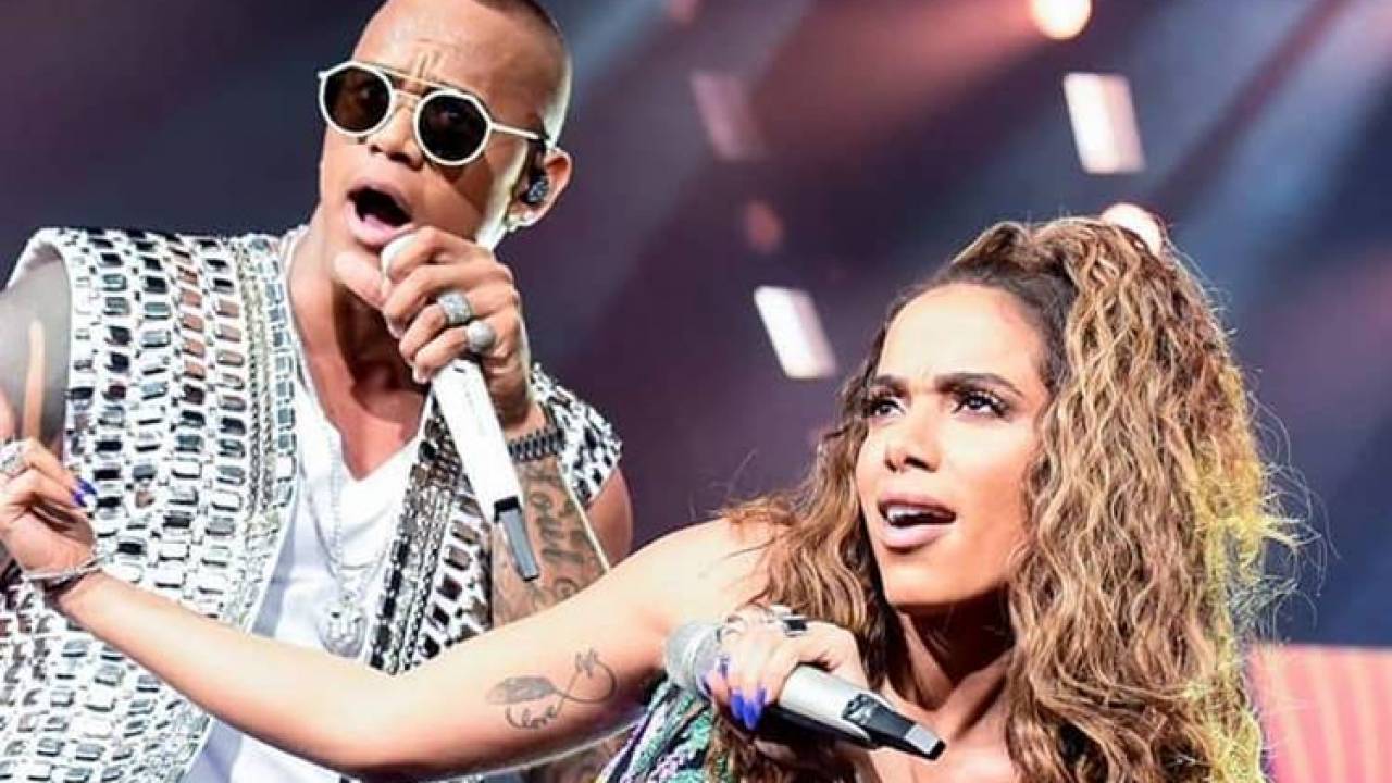 Anitta peitos