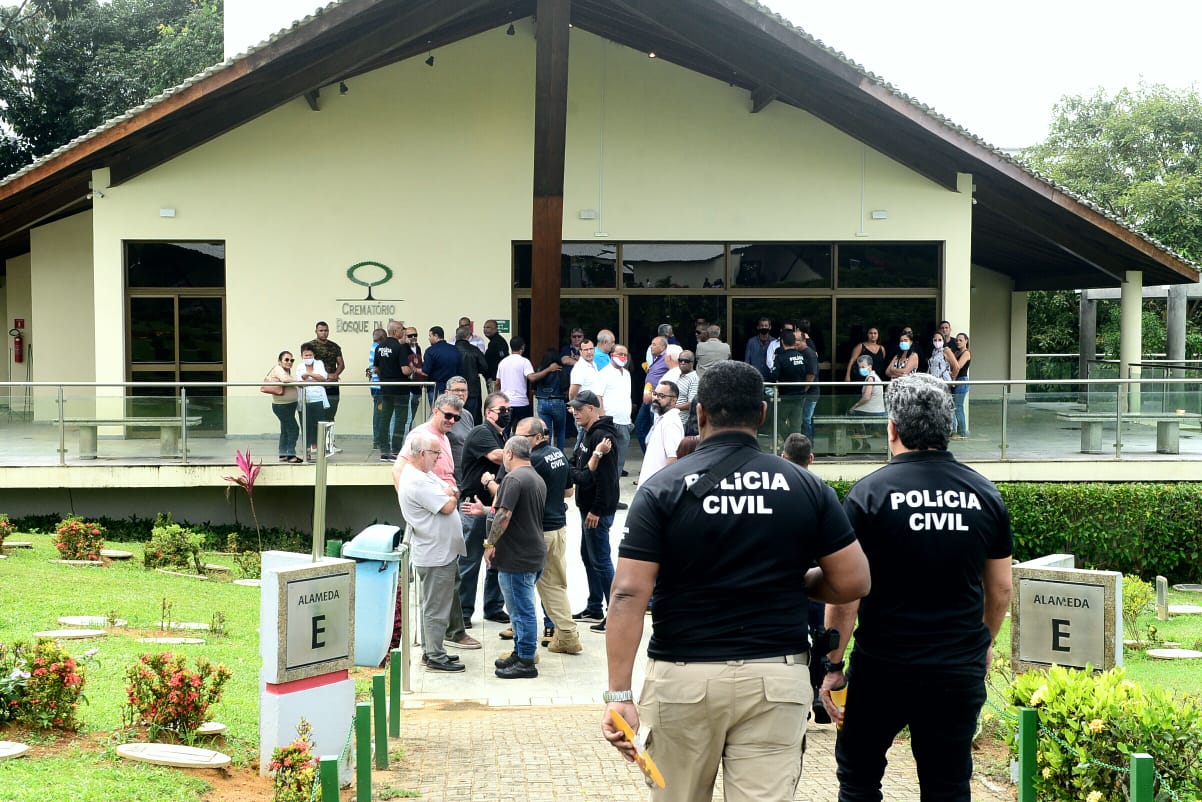 sepultamento paulo portela