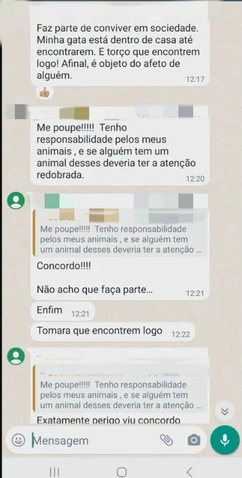 Cobra de estimação foge de apartamento 