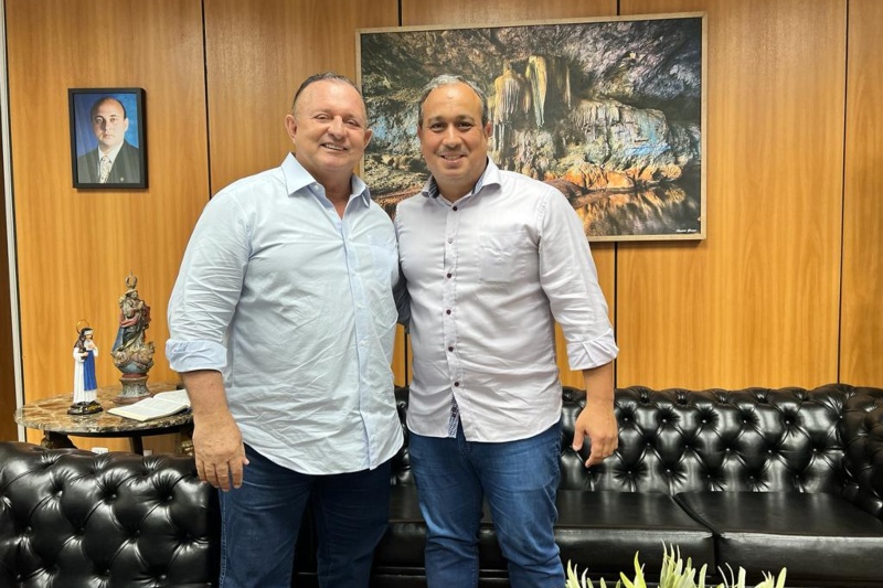 adolfo-vitor-azevedo-pl