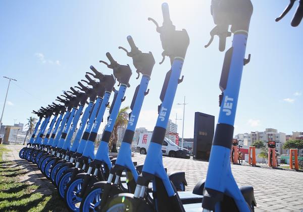 Não existe uma lei municipal que regule os patinetes elétricos em Salvador.