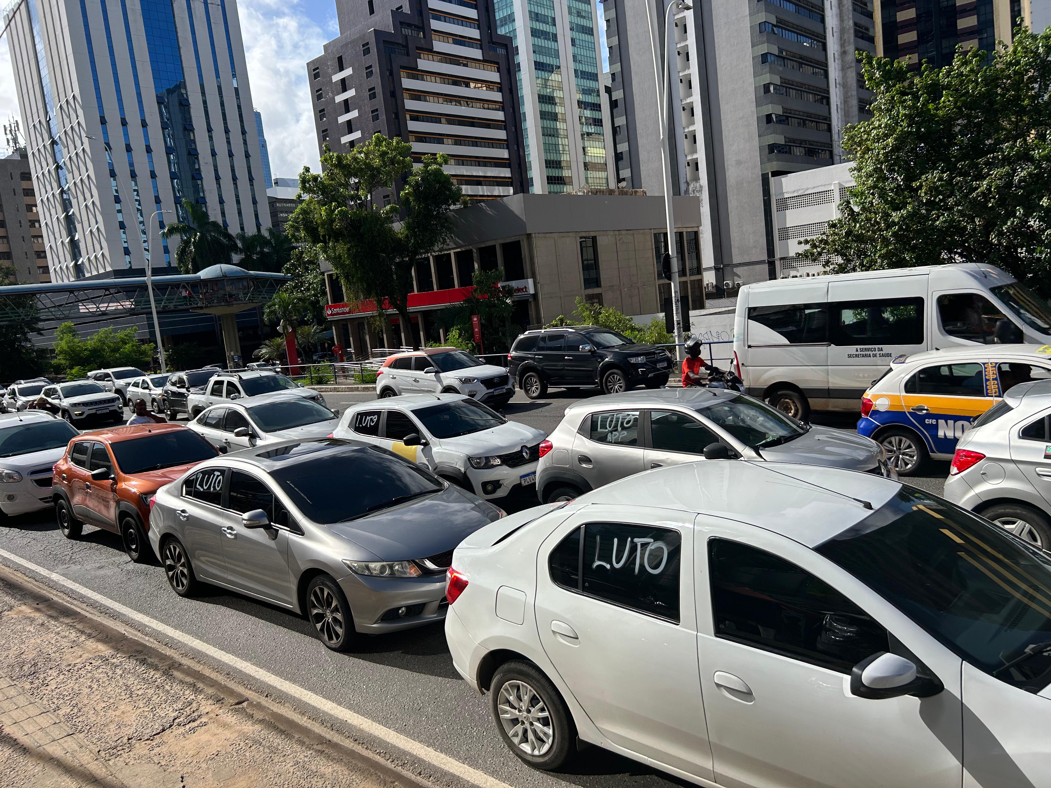 Motoristas protestam e pedem justiça pela morte de Marcos